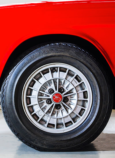 D_MEDIUM_Abarth-2400-Coupe-Allemano
