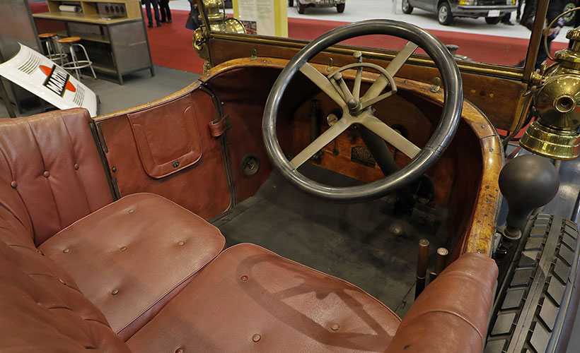 D04-Retromobile-2020
